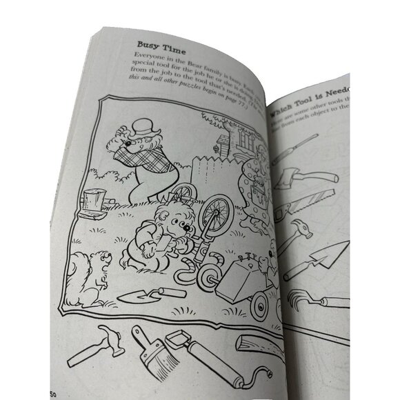 The Berenstain Bears Busy Bears Activity & Bear Country Colouring Book Set Kids - Picture 10 of 10